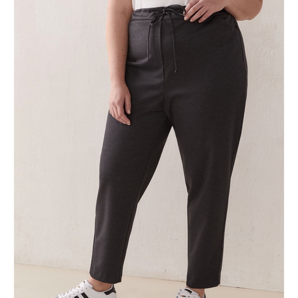 Pennington’s In Every Story Ponte Jogger Pant